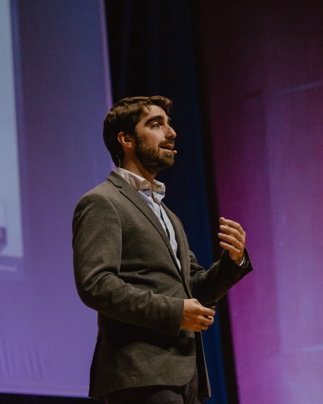 Jaime Nardiz en el escenario de Talentia